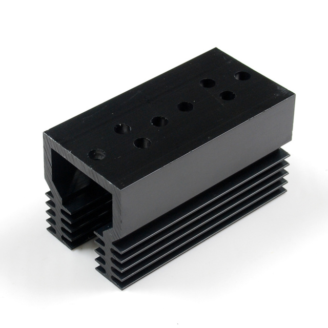 SS390 1.7" x3.5" x1.8" Aluminum Black Heat Sink with TO-3 hole